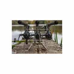 Rod Pod Solar Tackle P1 Mini Worldwide Pod With Stubby Legs -Fox Magasin rod pod solar tackle p1 mini worldwide pod with stubby legs 1