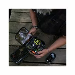 Trousse Accessoires Etanche Avid Carp Stormshield Pro Small -Fox Magasin trousse accessoires etanche avid carp stormshield pro small 4